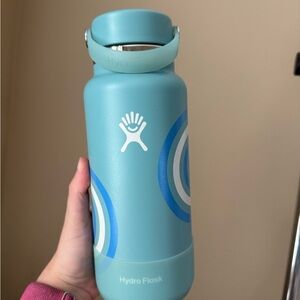 Hydro Flask 32oz Aqua Bottle with Boot